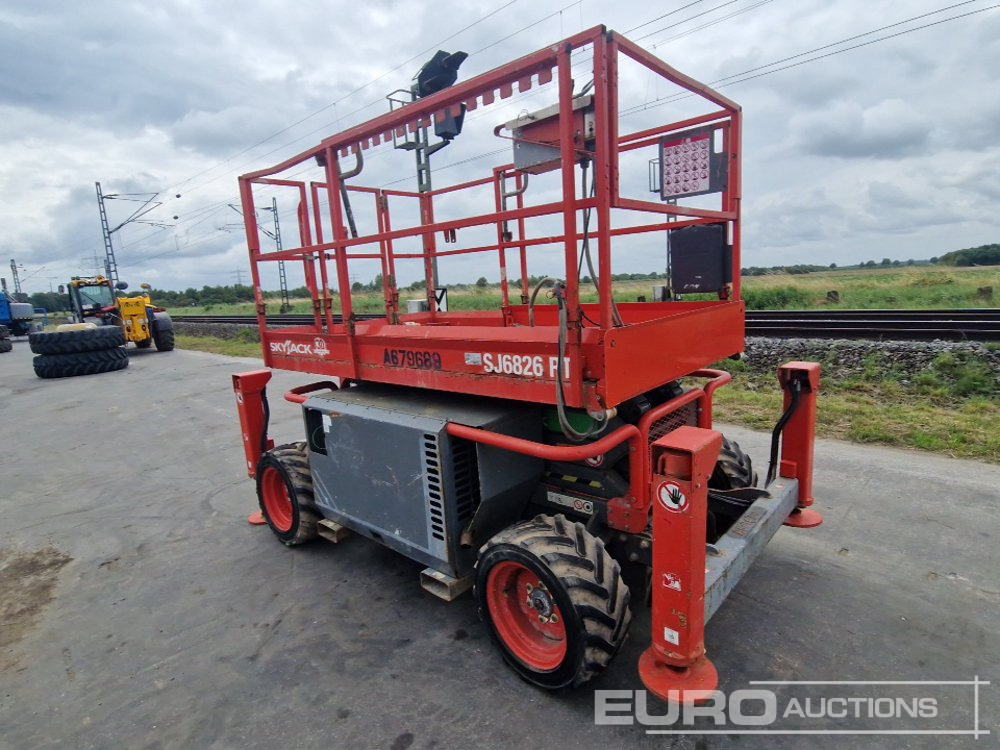 2015 SkyJack SJ6832RT - Vazdušna platforma: slika 2 2015 SkyJack SJ6832RT - Vazdušna platforma: slika 2