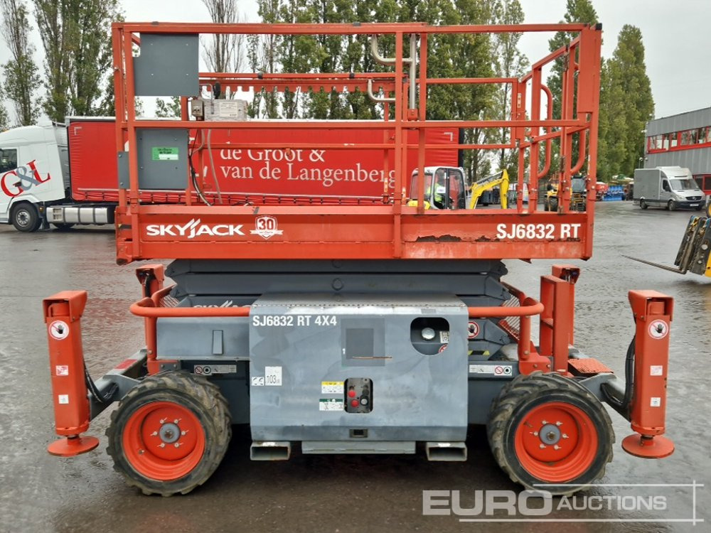 2015 SkyJack SJ6832RT - Vazdušna platforma: slika 5 2015 SkyJack SJ6832RT - Vazdušna platforma: slika 5