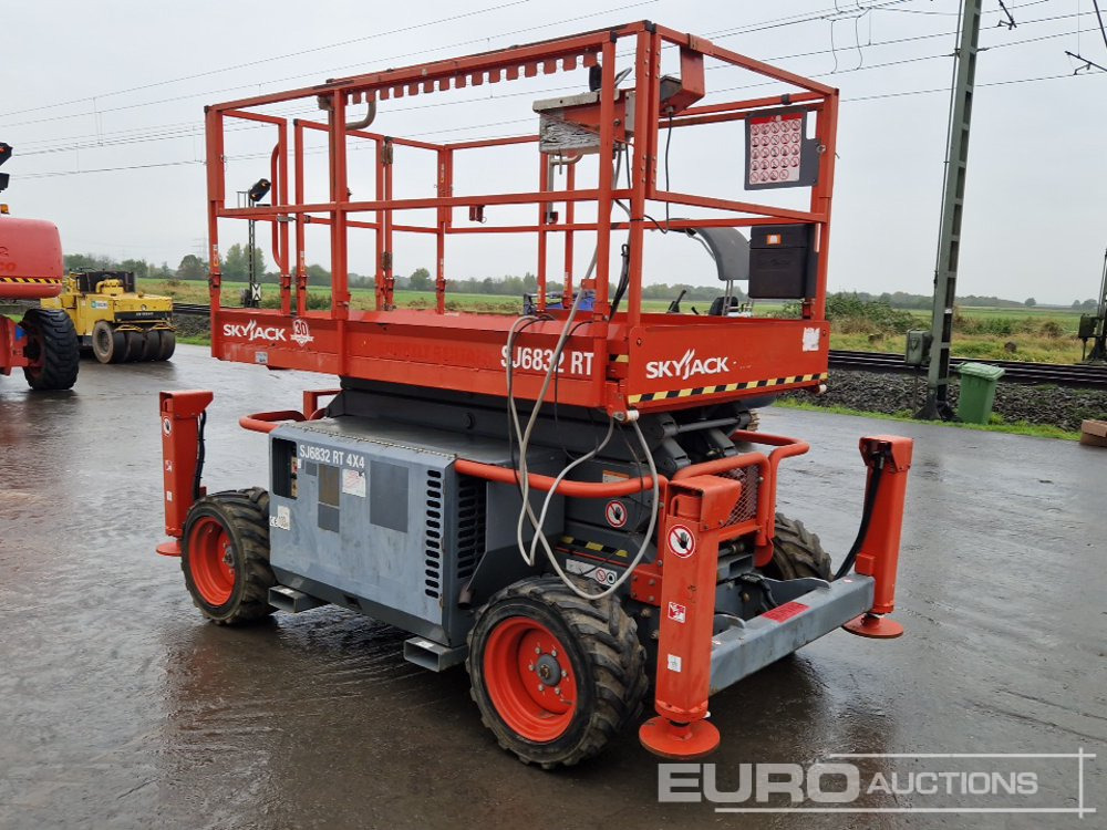 2015 SkyJack SJ6832RT - Vazdušna platforma: slika 3 2015 SkyJack SJ6832RT - Vazdušna platforma: slika 3