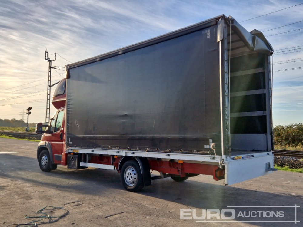 2017 Peugot Boxer, Electric Windows, A/C, Curtain Sider, JEGGER Boxes (New Engine (63000 km)) - Dostavno vozilo sa ceradom: slika 3 2017 Peugot Boxer, Electric Windows, A/C, Curtain Sider, JEGGER Boxes (New Engine (63000 km)) - Dostavno vozilo sa ceradom: slika 3