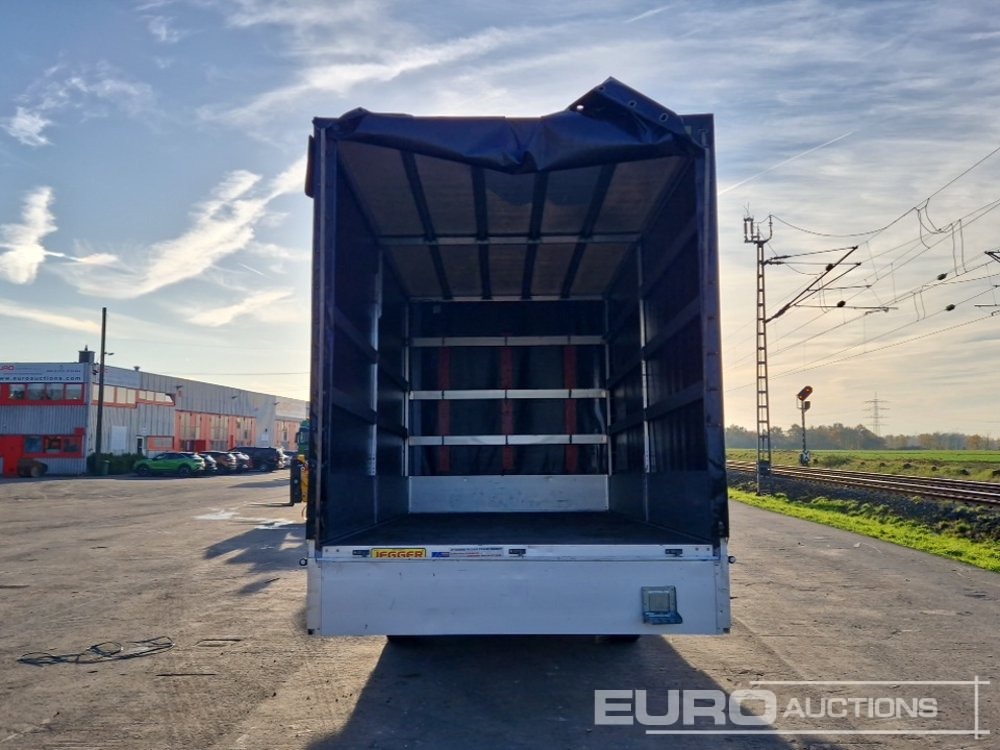 2017 Peugot Boxer, Electric Windows, A/C, Curtain Sider, JEGGER Boxes (New Engine (63000 km)) - Dostavno vozilo sa ceradom: slika 4 2017 Peugot Boxer, Electric Windows, A/C, Curtain Sider, JEGGER Boxes (New Engine (63000 km)) - Dostavno vozilo sa ceradom: slika 4