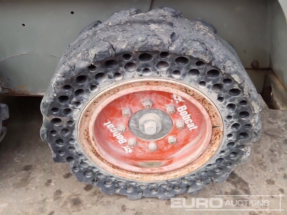 Mini utovarivač 2019 Bobcat S450: slika 9