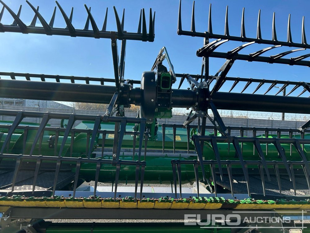 2022 John Deere HD45X - Kombinovani kombajn: slika 4 2022 John Deere HD45X - Kombinovani kombajn: slika 4
