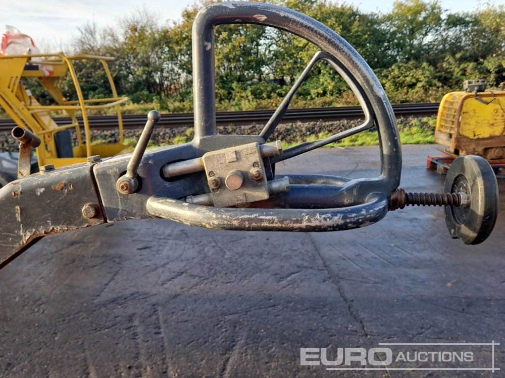 Mašina za asfalt Bomag BW65H: slika 15