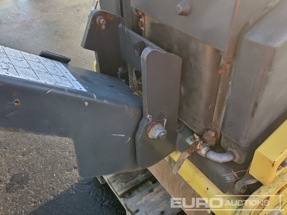 Mašina za asfalt Bomag BW65H: slika 13
