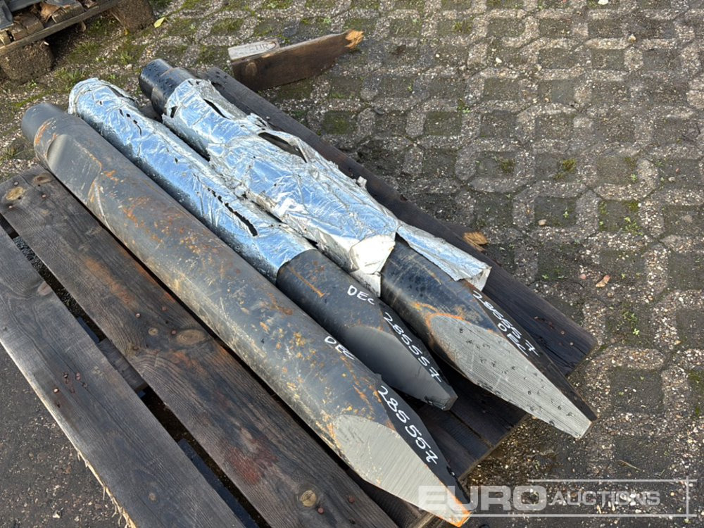 Chisels to suit Hydraulic Breaker (3 of) - Hidraulični čekić: slika 1 Chisels to suit Hydraulic Breaker (3 of) - Hidraulični čekić: slika 1