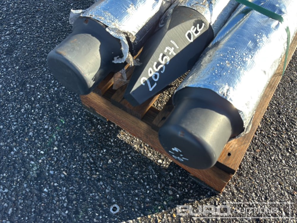 Chisels to suit Hydraulic Breaker (3 of) - Hidraulični čekić: slika 5 Chisels to suit Hydraulic Breaker (3 of) - Hidraulični čekić: slika 5