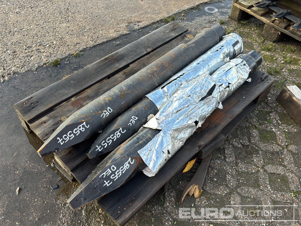 Chisels to suit Hydraulic Breaker (3 of) - Hidraulični čekić: slika 2 Chisels to suit Hydraulic Breaker (3 of) - Hidraulični čekić: slika 2