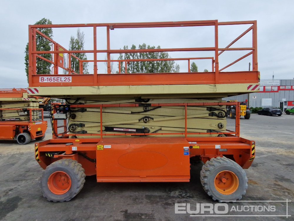 Holland Lift COMBISTAR B 165 EL25 - Vazdušna platforma: slika 5 Holland Lift COMBISTAR B 165 EL25 - Vazdušna platforma: slika 5