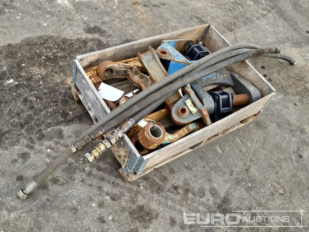 Hydraulic Attachment Links, Pipes - Brza spojnica: slika 1 Hydraulic Attachment Links, Pipes - Brza spojnica: slika 1