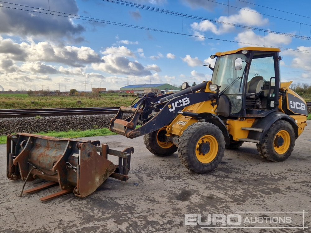 JCB 409B - Utovarivač točkaš: slika 1 JCB 409B - Utovarivač točkaš: slika 1