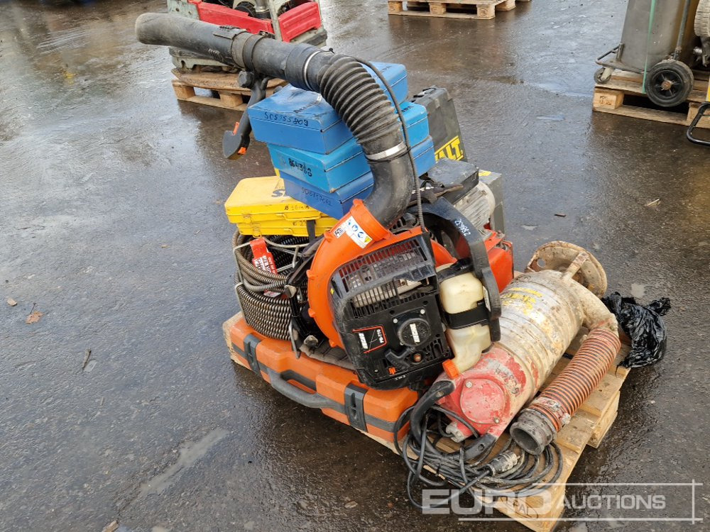 Pallet of Mixed Power Tools, Back Pack Leaf Blower, Floor Scrapper, Cable Runner, Water Pump - Građevinska oprema: slika 4 Pallet of Mixed Power Tools, Back Pack Leaf Blower, Floor Scrapper, Cable Runner, Water Pump - Građevinska oprema: slika 4