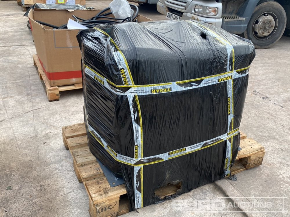 Tesab 1008 Hydraulic Tanks - Hidraulični rezervoar: slika 1 Tesab 1008 Hydraulic Tanks - Hidraulični rezervoar: slika 1