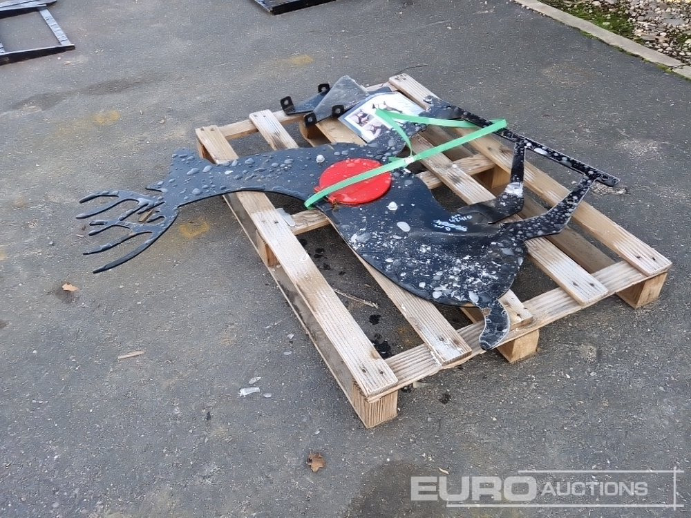 Unused 2025 Deer Shaped Shooting Target - Гаражна опрема: slika 1 Unused 2025 Deer Shaped Shooting Target - Гаражна опрема: slika 1