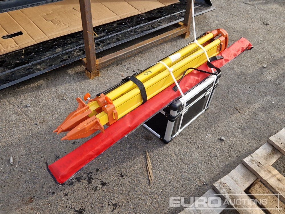 Unused 2025 SKLP Self-Leveling Rotary Laser Level with Batteries, Receiver, Tripod, Grade Rod - Гаражна опрема: slika 4 Unused 2025 SKLP Self-Leveling Rotary Laser Level with Batteries, Receiver, Tripod, Grade Rod - Гаражна опрема: slika 4