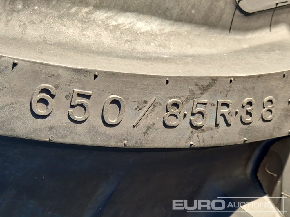 Guma Unused Armour 600/85R38 Tyres (2 of): slika 6