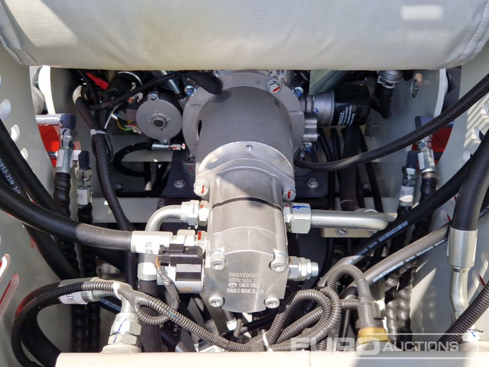 Mini utovarivač Unused BTTL ST28H-6: slika 17