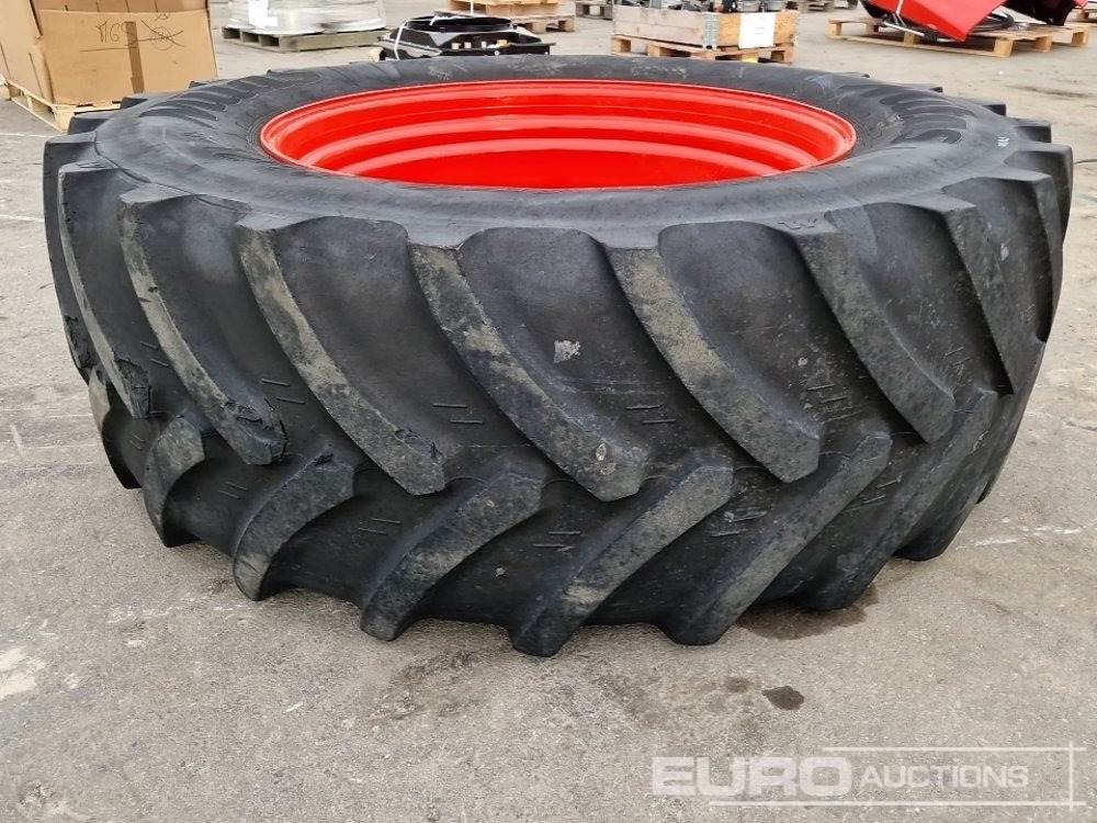 Unused Claas 650/65R42 Mitas Tyre, Arion Rim, 650/65R42 Mitas Tyres on Claas Arion Rim - Guma: slika 4 Unused Claas 650/65R42 Mitas Tyre, Arion Rim, 650/65R42 Mitas Tyres on Claas Arion Rim - Guma: slika 4
