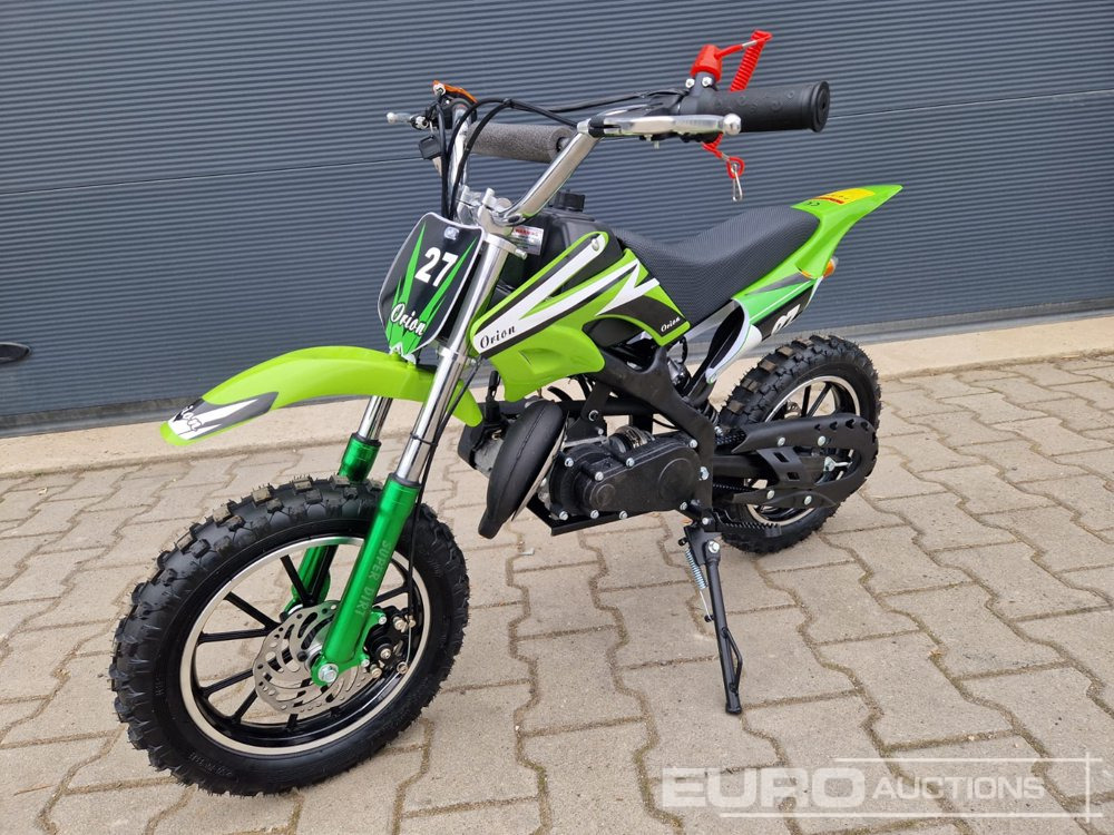 Unused DIRTBIKE 50R-D705 49CC Kids Petrol Motorbike, Automatic - ATV/ Četvorotočkaš: slika 1 Unused DIRTBIKE 50R-D705 49CC Kids Petrol Motorbike, Automatic - ATV/ Četvorotočkaš: slika 1