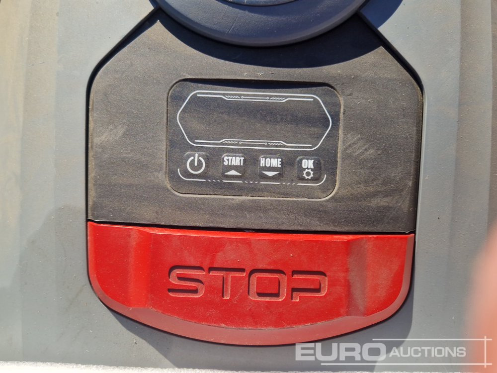 Građevinska oprema Unused SunSeeker X7 Robotic Lawnmower, 3,000m²: slika 8