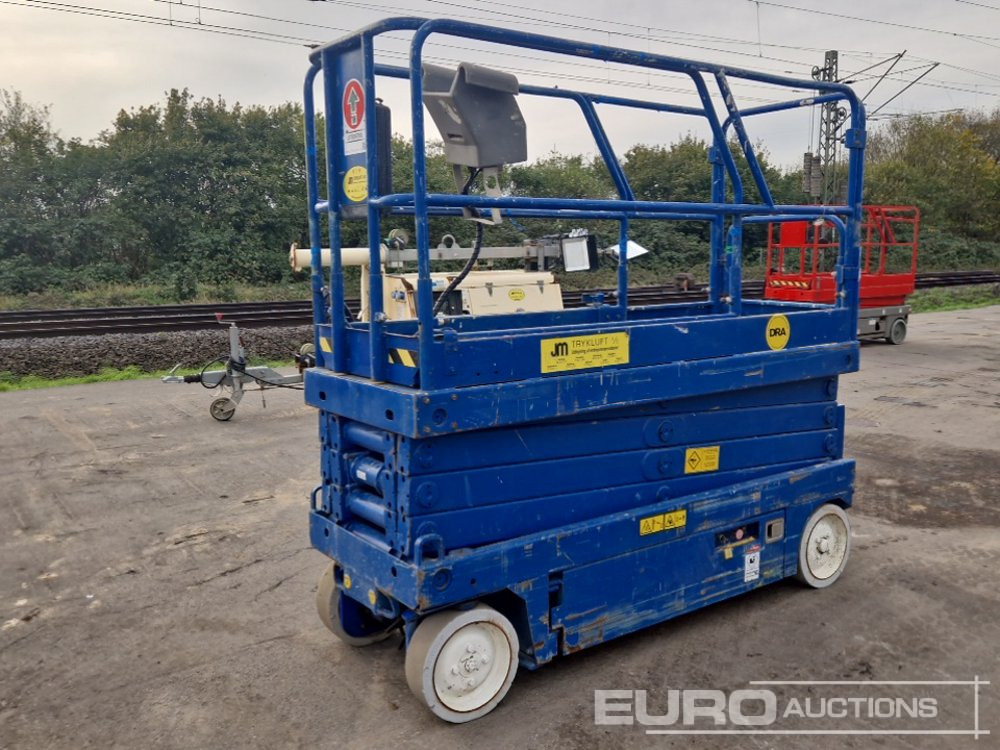 Up-Right Electric Scissor Lift - Lift u obliku makaza: slika 1 Up-Right Electric Scissor Lift - Lift u obliku makaza: slika 1