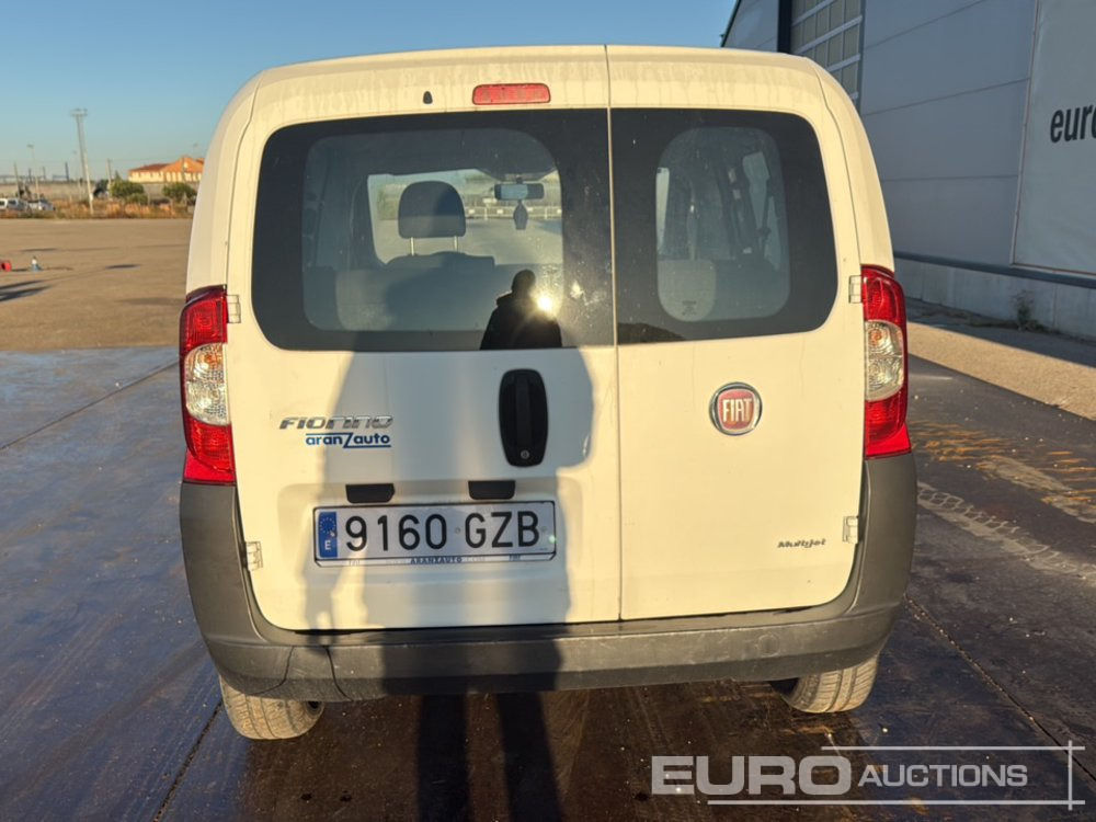 2010 Fiat Fiorino - Mali kombi, Dostavno vozilo sa duplom kabinom: slika 4 2010 Fiat Fiorino - Mali kombi, Dostavno vozilo sa duplom kabinom: slika 4