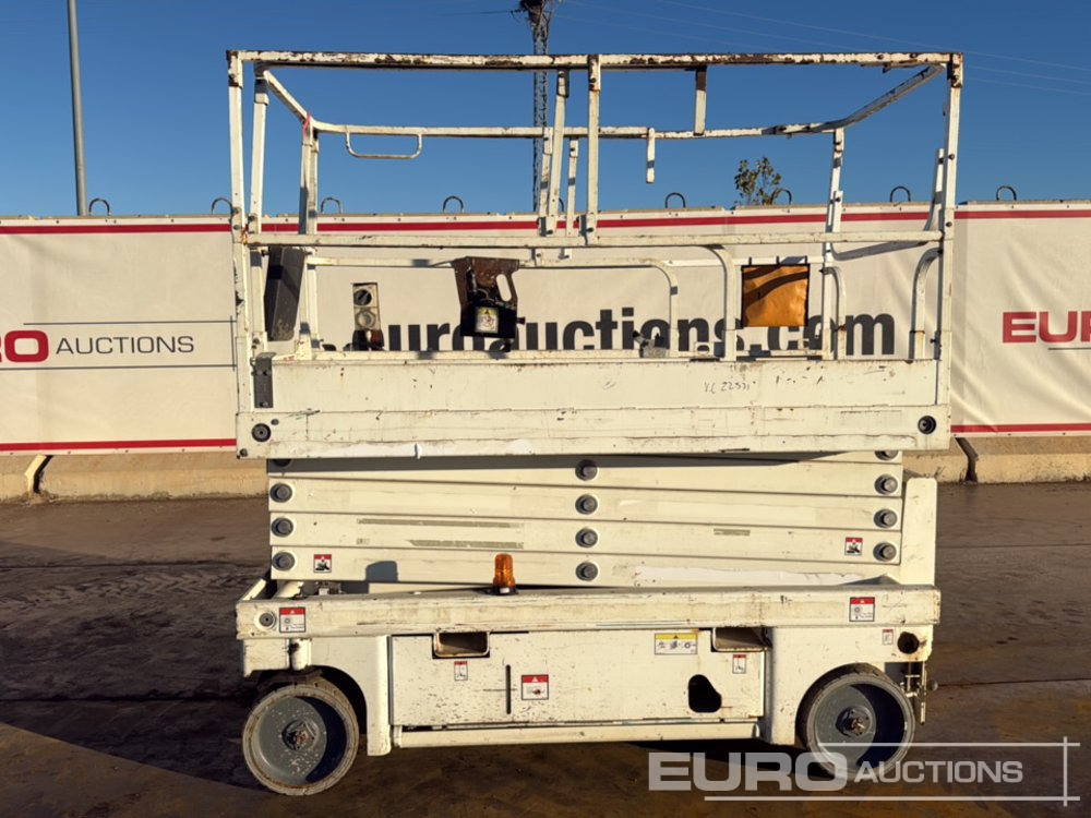 2014 Haulotte Compact 12 - Vazdušna platforma: slika 2 2014 Haulotte Compact 12 - Vazdušna platforma: slika 2