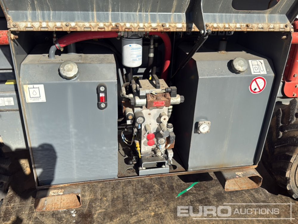 Lift u obliku makaza 2015 SkyJack SJ6832RT: slika 22 Lift u obliku makaza 2015 SkyJack SJ6832RT: slika 22