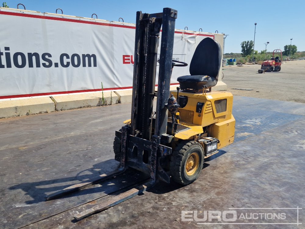 Diesel Forklift, 2 Stage Mast, Forks - Viljuškar: slika 1 Diesel Forklift, 2 Stage Mast, Forks - Viljuškar: slika 1