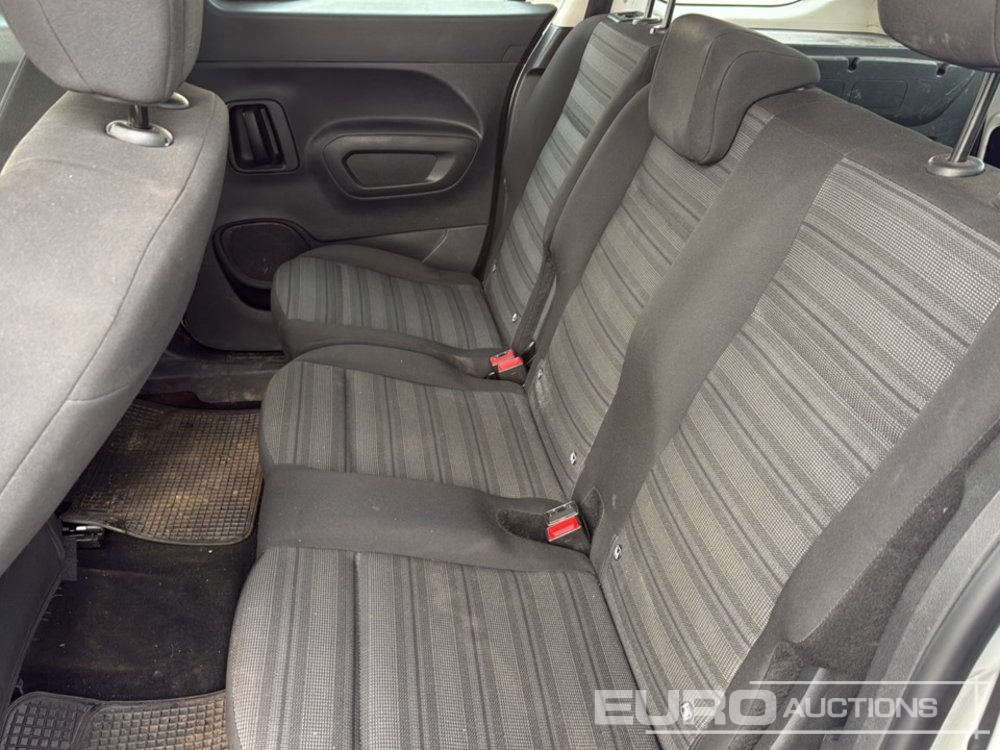 Dostavno vozilo 2020 Opel COMBO LIFE: slika 19 Dostavno vozilo 2020 Opel COMBO LIFE: slika 19