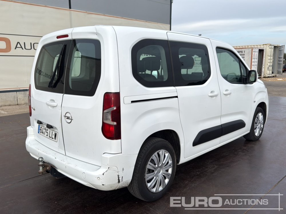 Dostavno vozilo 2020 Opel COMBO LIFE: slika 24 Dostavno vozilo 2020 Opel COMBO LIFE: slika 24