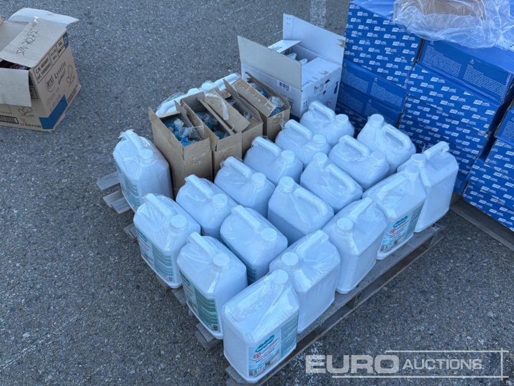 Pallet of Assorted Cleaning Supplies (Desinfectant & Descaler) - Građevinska oprema: slika 2 Pallet of Assorted Cleaning Supplies (Desinfectant & Descaler) - Građevinska oprema: slika 2