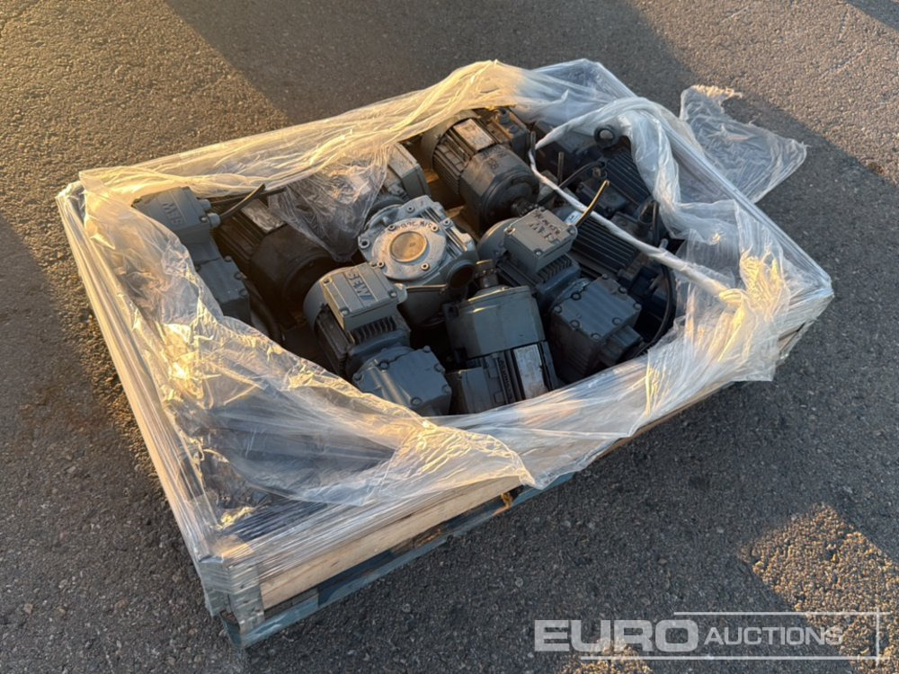 Pallet of Electric Gear Motor (10 of) - Građevinska oprema: slika 3 Pallet of Electric Gear Motor (10 of) - Građevinska oprema: slika 3