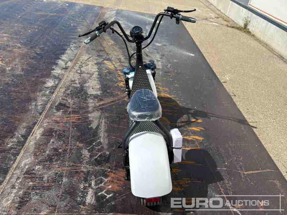 Unused City coco Electric Scooter Max Speed 40km/h, Autonomy 45km / Scooter Eléctrico - Motocikl: slika 4 Unused City coco Electric Scooter Max Speed 40km/h, Autonomy 45km / Scooter Eléctrico - Motocikl: slika 4