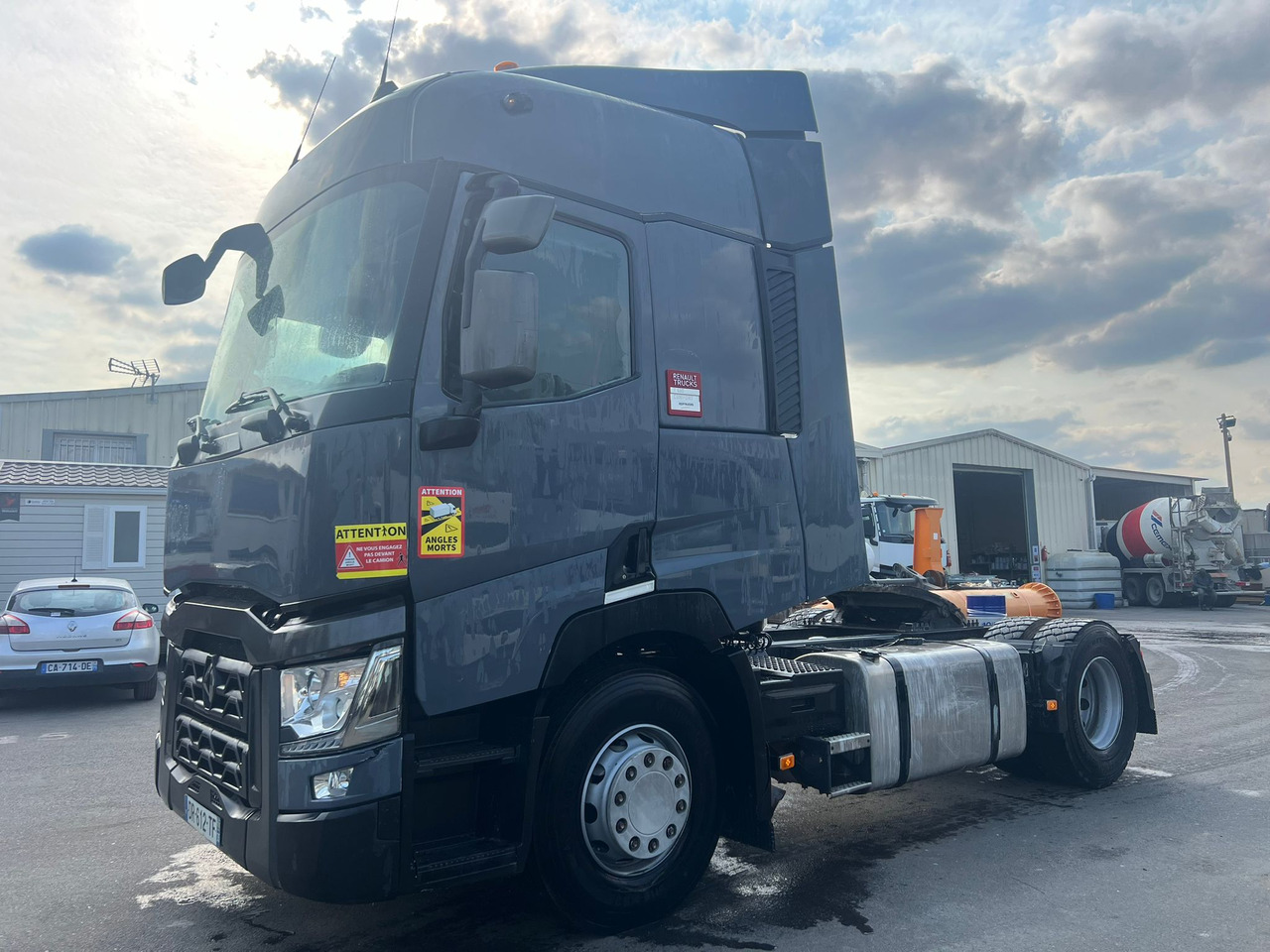 Tracteur Renault DR-612-TF - Tegljač: slika 2 Tracteur Renault DR-612-TF - Tegljač: slika 2