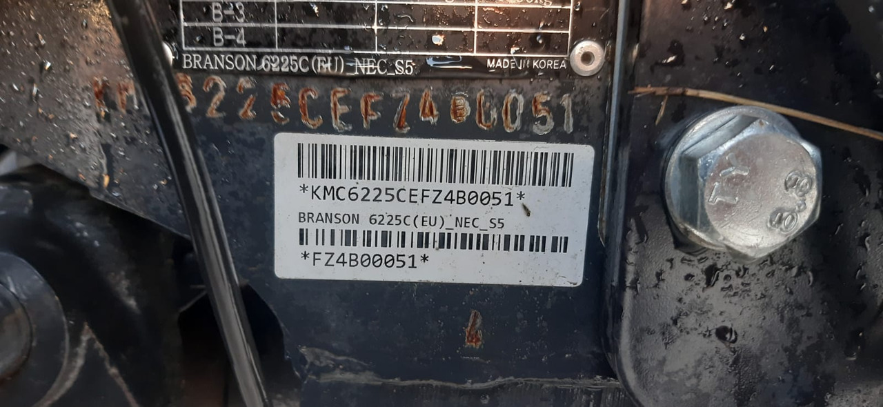 Branson Branson 6225C - Traktor: slika 2 Branson Branson 6225C - Traktor: slika 2