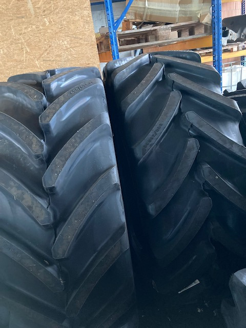 Bridgestone 600/65R38 Bridgestone - Gume i felne: slika 1 Bridgestone 600/65R38 Bridgestone - Gume i felne: slika 1