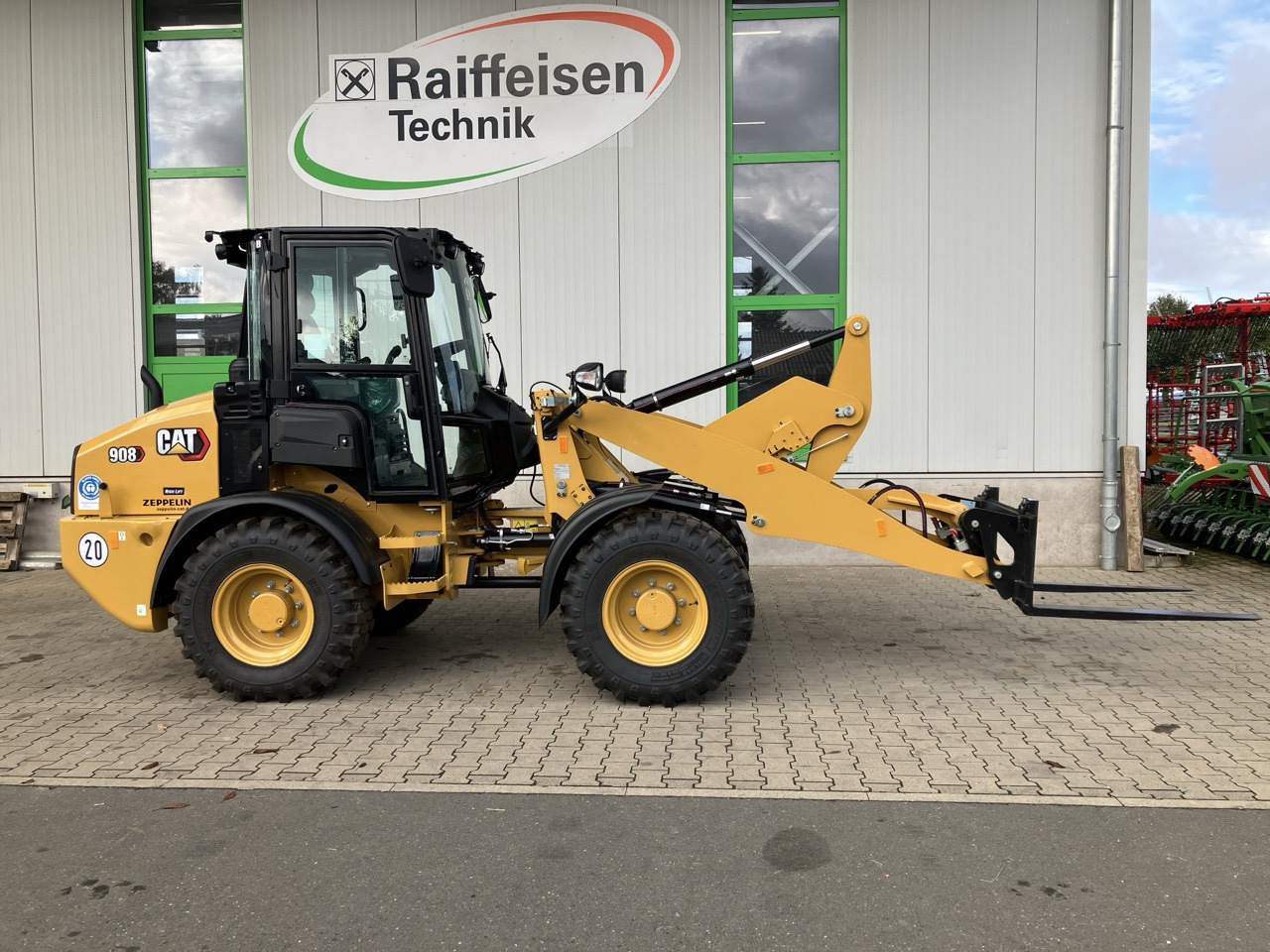 Caterpillar 908 HL - Utovarivač točkaš: slika 1 Caterpillar 908 HL - Utovarivač točkaš: slika 1