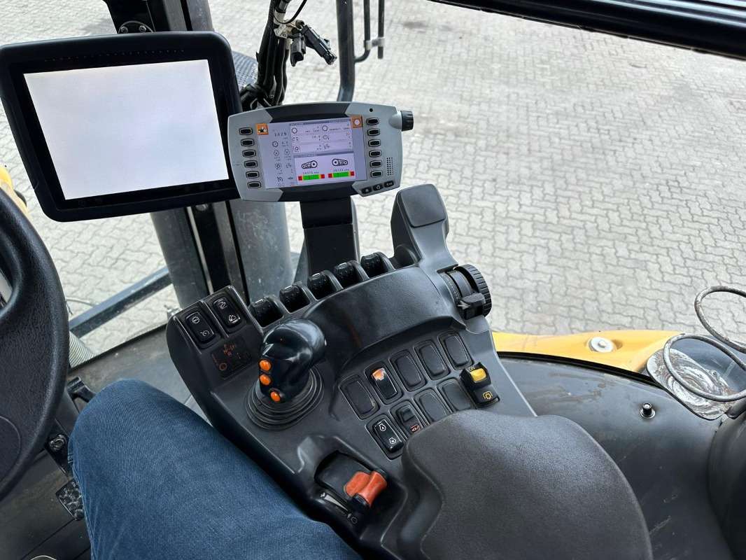 Challenger MT 775 E - Traktor: slika 1 Challenger MT 775 E - Traktor: slika 1