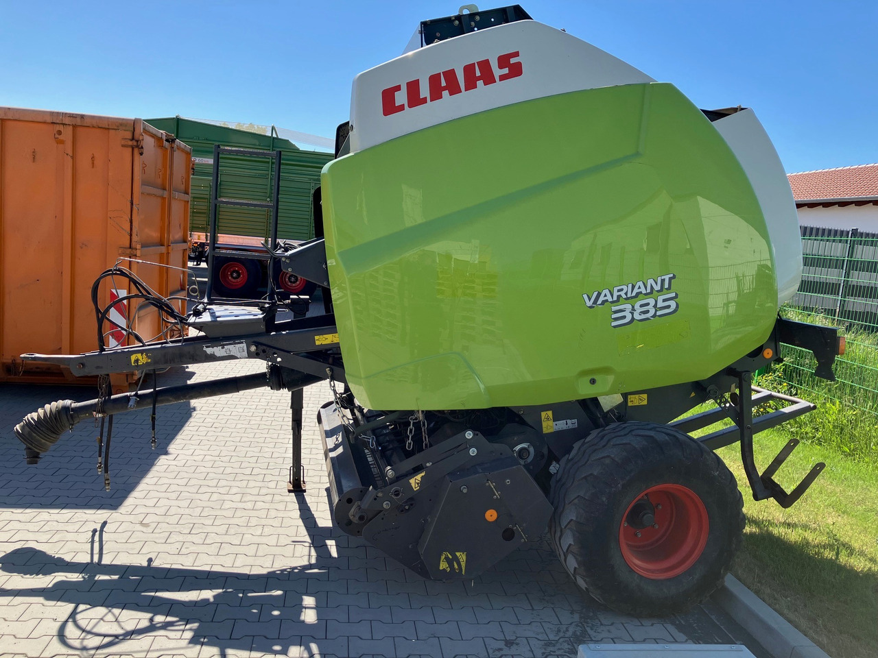 Claas 385 RC - Oprema za prevrtanje i razlaganje: slika 1 Claas 385 RC - Oprema za prevrtanje i razlaganje: slika 1