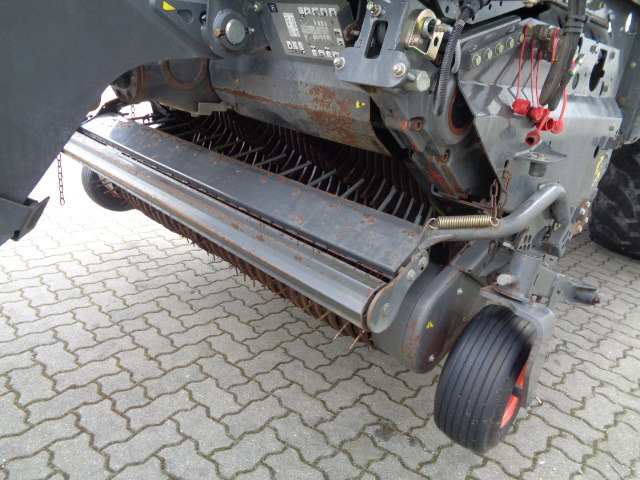 Claas Cargos 8400 - Prikolica sa automatskim punjenjem: slika 4 Claas Cargos 8400 - Prikolica sa automatskim punjenjem: slika 4