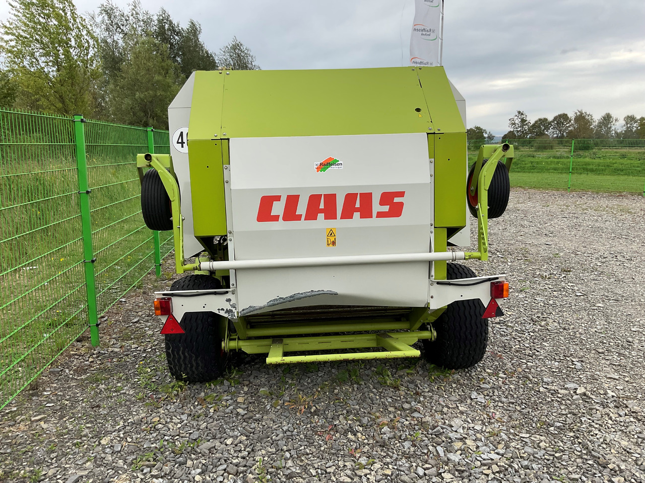 Claas Rollant 255RC - Oprema za prevrtanje i razlaganje: slika 4 Claas Rollant 255RC - Oprema za prevrtanje i razlaganje: slika 4