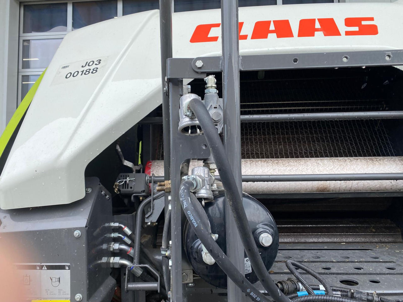 Claas Rollant 540 RC Comfort - Oprema za prevrtanje i razlaganje: slika 5 Claas Rollant 540 RC Comfort - Oprema za prevrtanje i razlaganje: slika 5