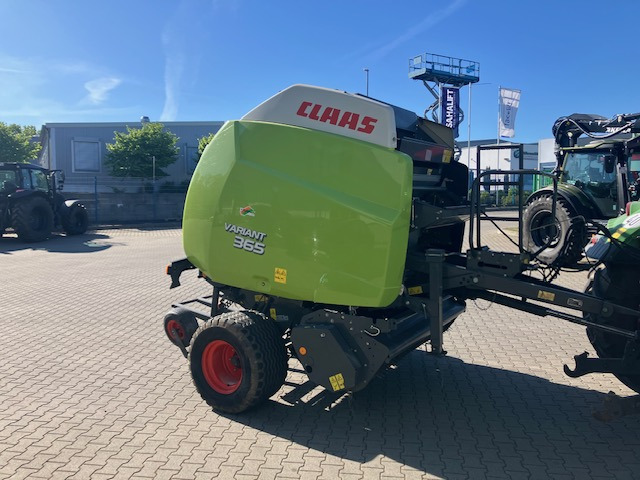 Claas Variant 365 - Oprema za prevrtanje i razlaganje: slika 5 Claas Variant 365 - Oprema za prevrtanje i razlaganje: slika 5
