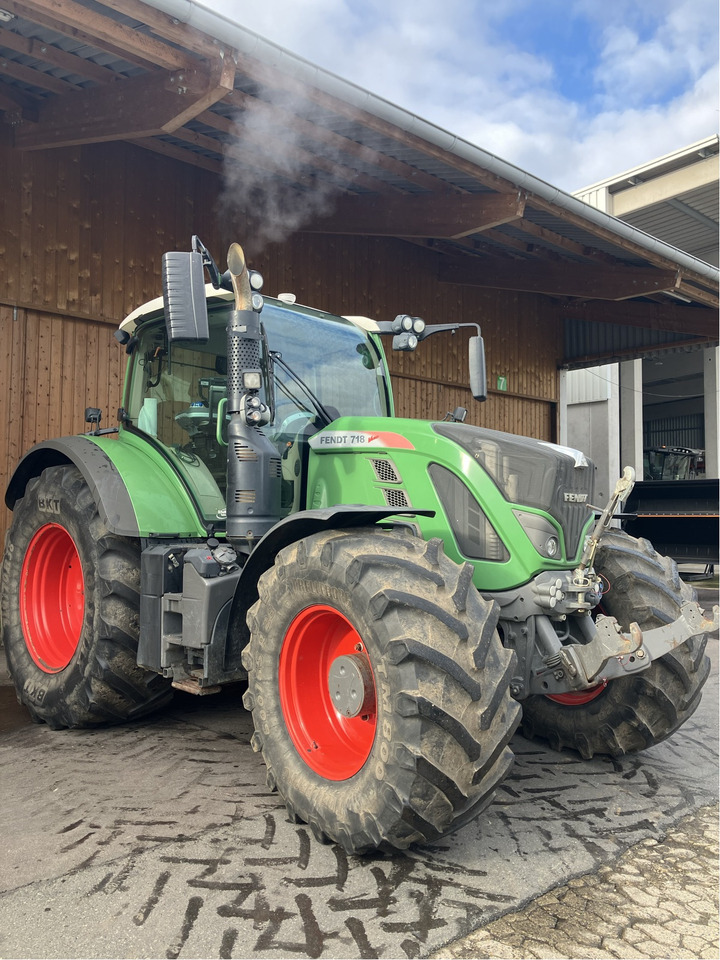 Fendt 718 Vario S4 Power - Traktor: slika 1 Fendt 718 Vario S4 Power - Traktor: slika 1