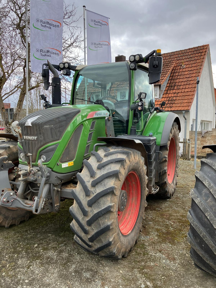 Fendt 718 Vario S4 Power - Traktor: slika 1 Fendt 718 Vario S4 Power - Traktor: slika 1