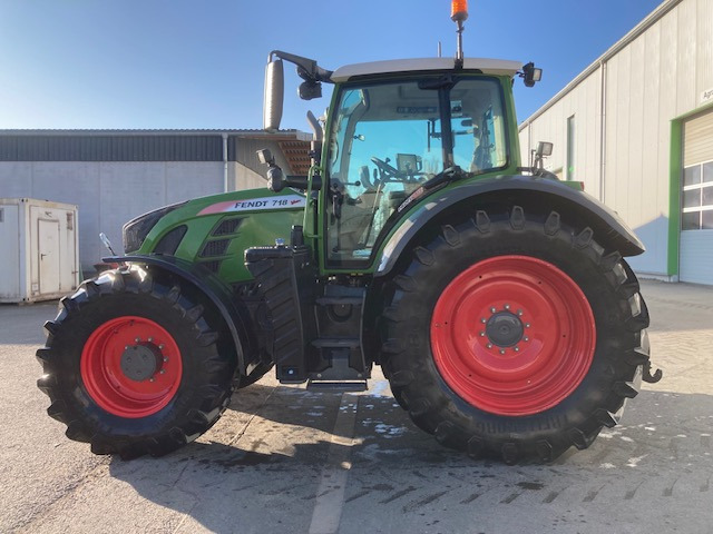 Fendt 718 Vario S4 Profi - Traktor: slika 1 Fendt 718 Vario S4 Profi - Traktor: slika 1