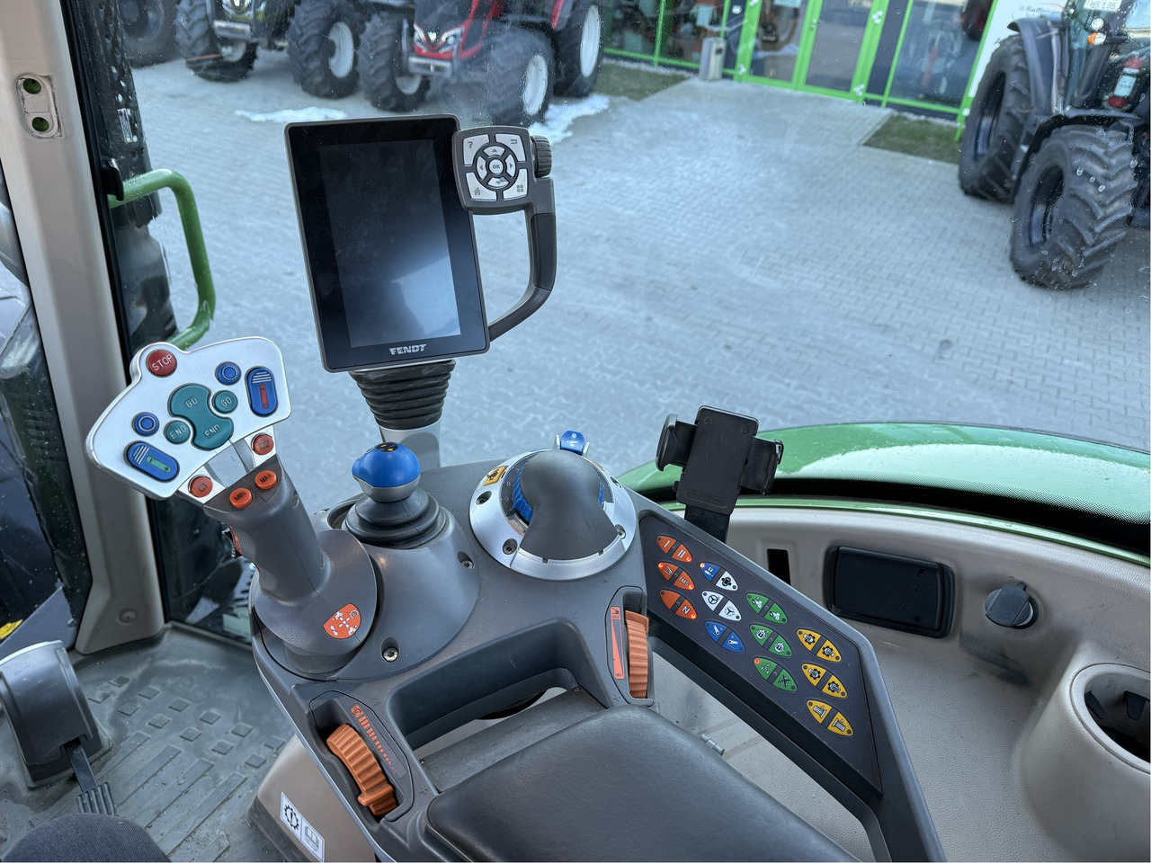 Fendt 720 Vario S4 Power - Traktor: slika 5 Fendt 720 Vario S4 Power - Traktor: slika 5