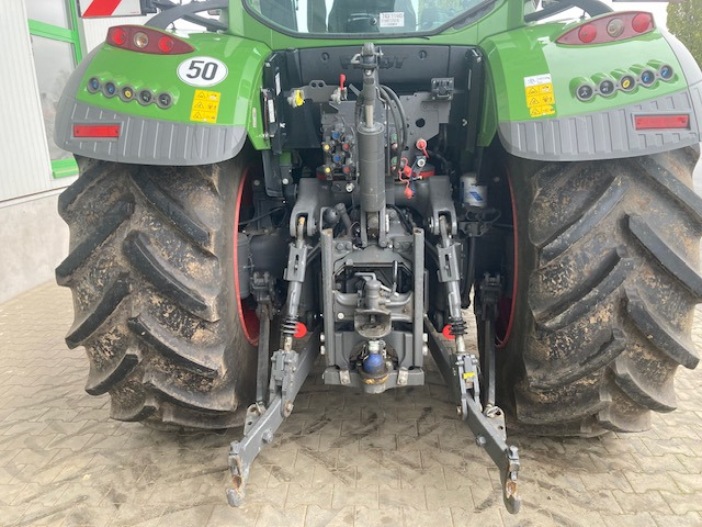 Traktor Fendt 724 Vario S4 Profi: slika 10