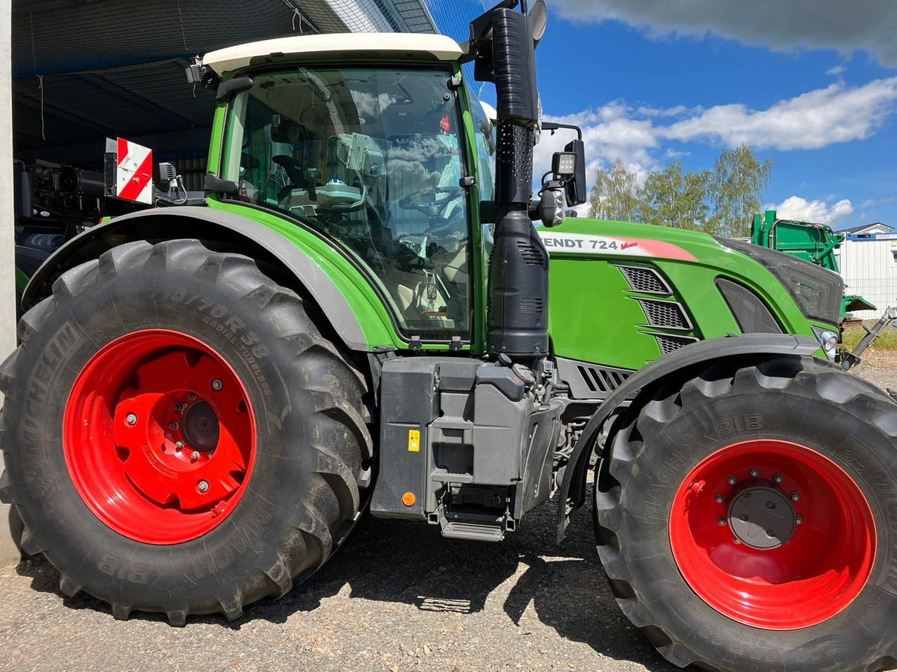 Fendt 724 Vario S4 ProfiPlus - Traktor: slika 1 Fendt 724 Vario S4 ProfiPlus - Traktor: slika 1